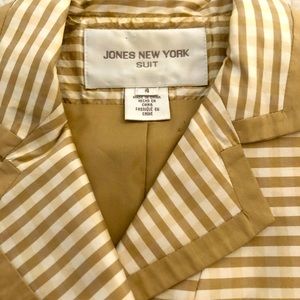Vintage Gokd & Cream JNY 100% Silk Suit